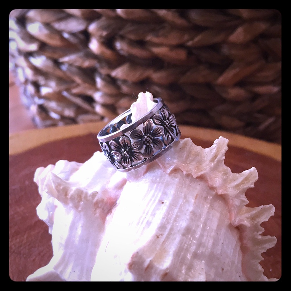Sterling silver ring